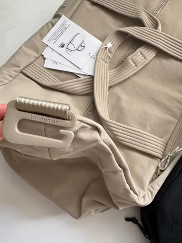 دافل بگ سه‌کاره Lululemon