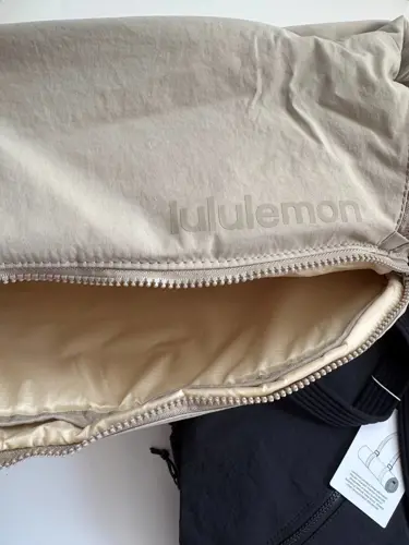 دافل بگ سه‌کاره Lululemon
