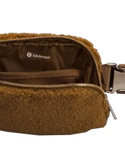 بلت بگ تدی Lululemon