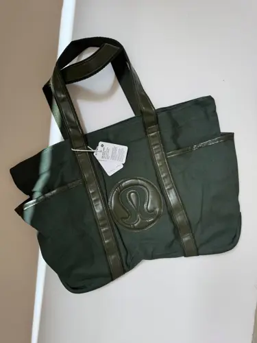 توت بگ Lululemon