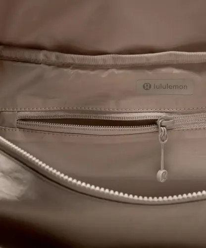 دافل بگ Lululemon