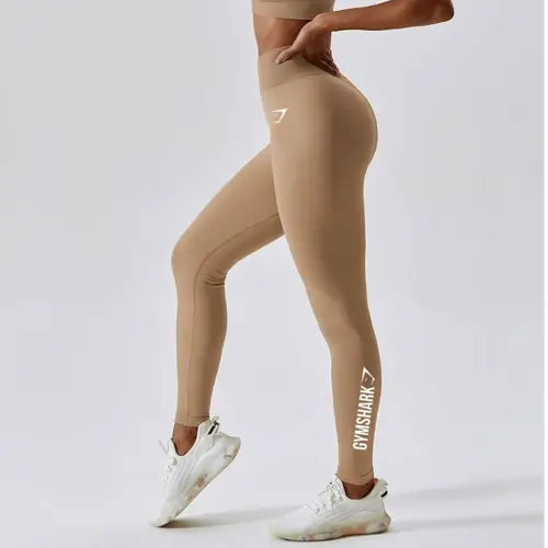 لگ سیملس Gymshark