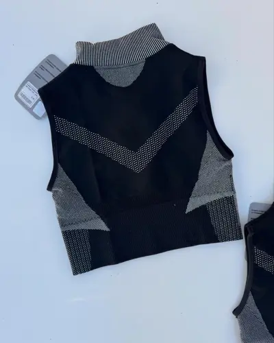 کراپ زیپدار Gymshark