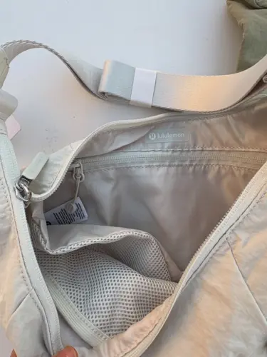 کیف اسلوچی اسلینگ Lululemon