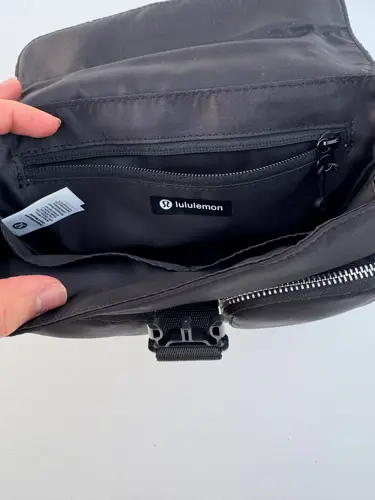 کیف دوشی مولتی پاکت Lululemon