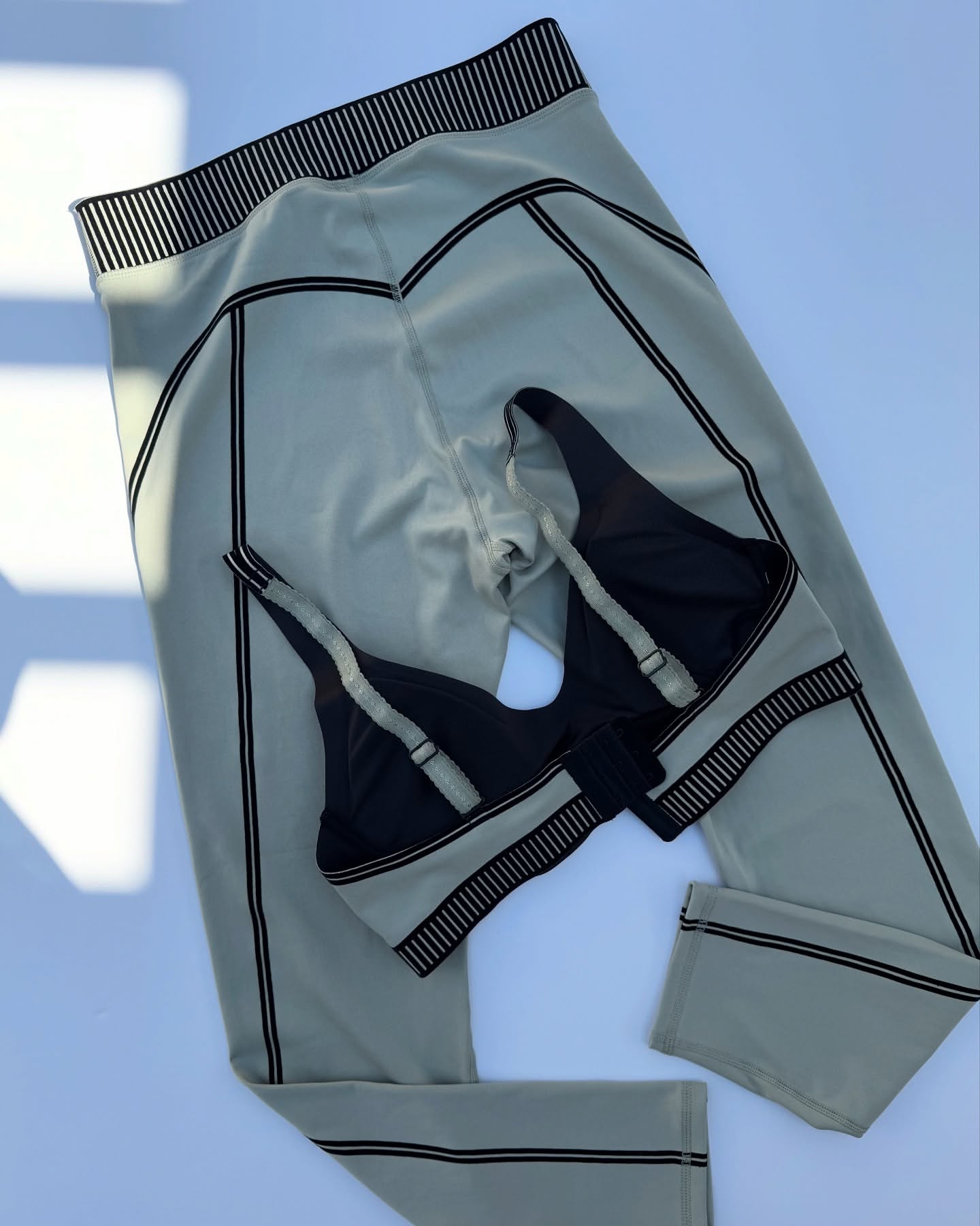ست نیمتنه لگ فیتنس ALO