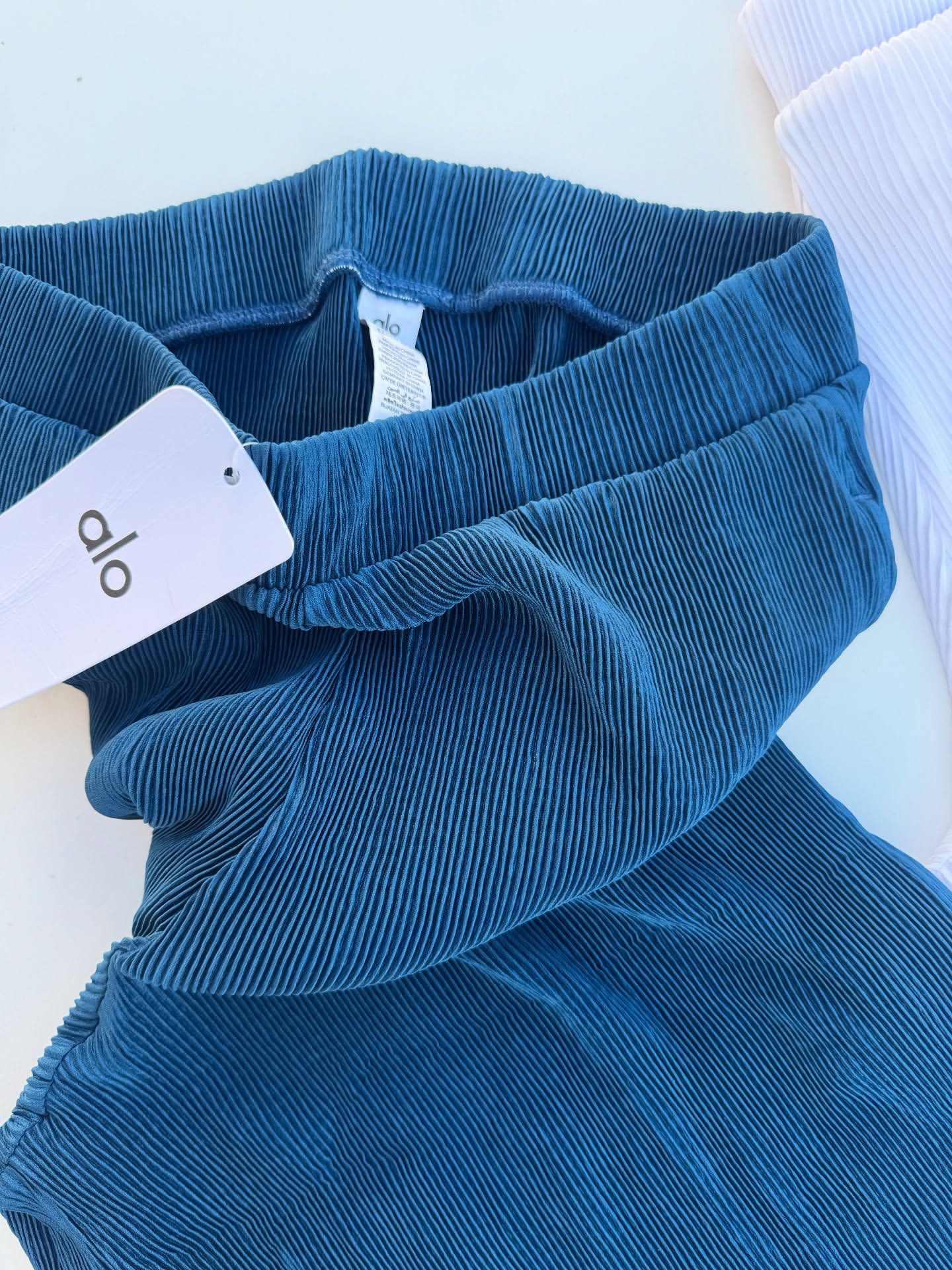 شلوار میکرو پلیسه ALO