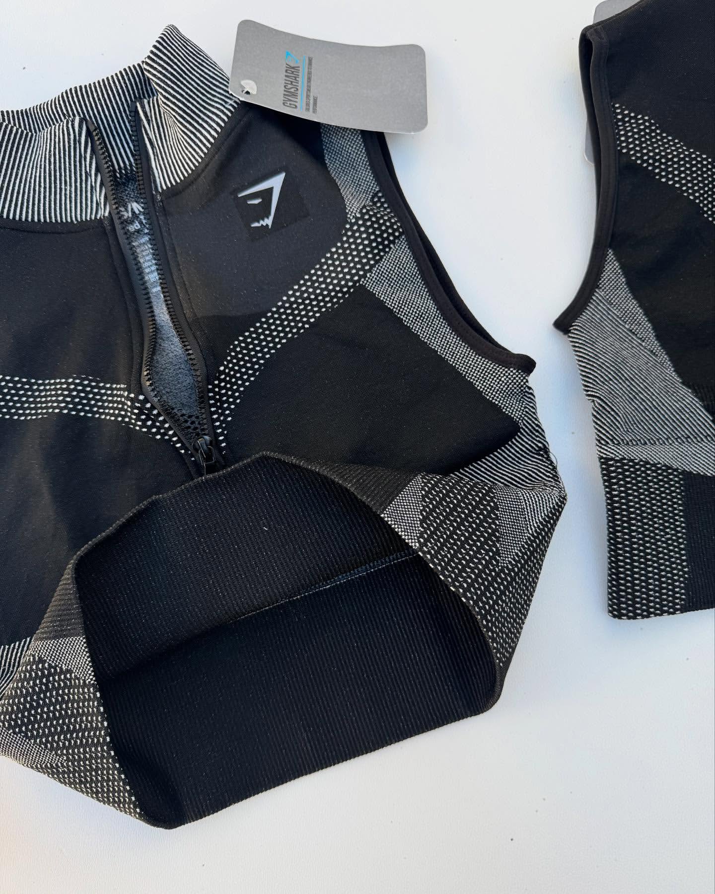 کراپ زیپدار Gymshark