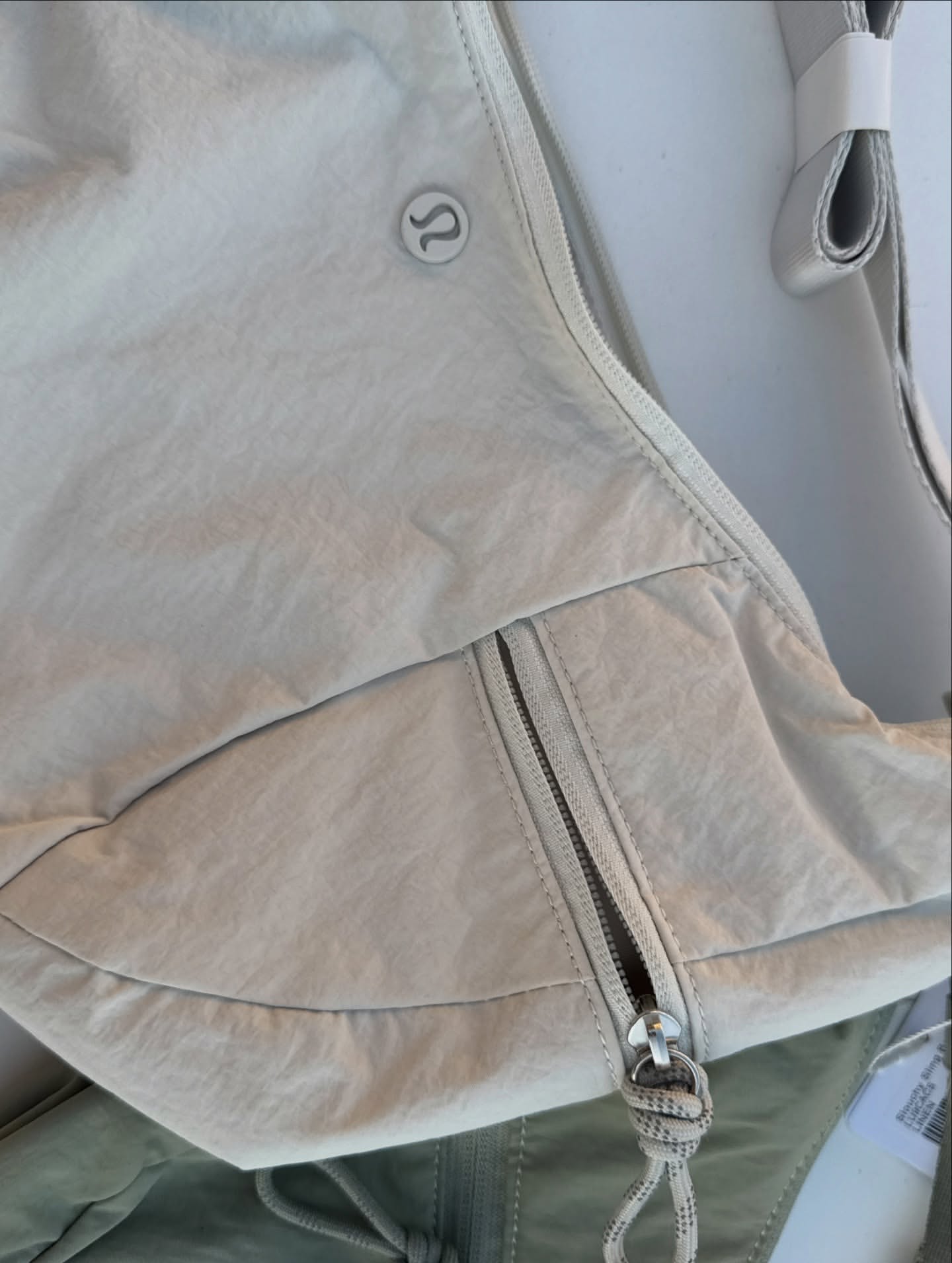 کیف اسلوچی اسلینگ Lululemon