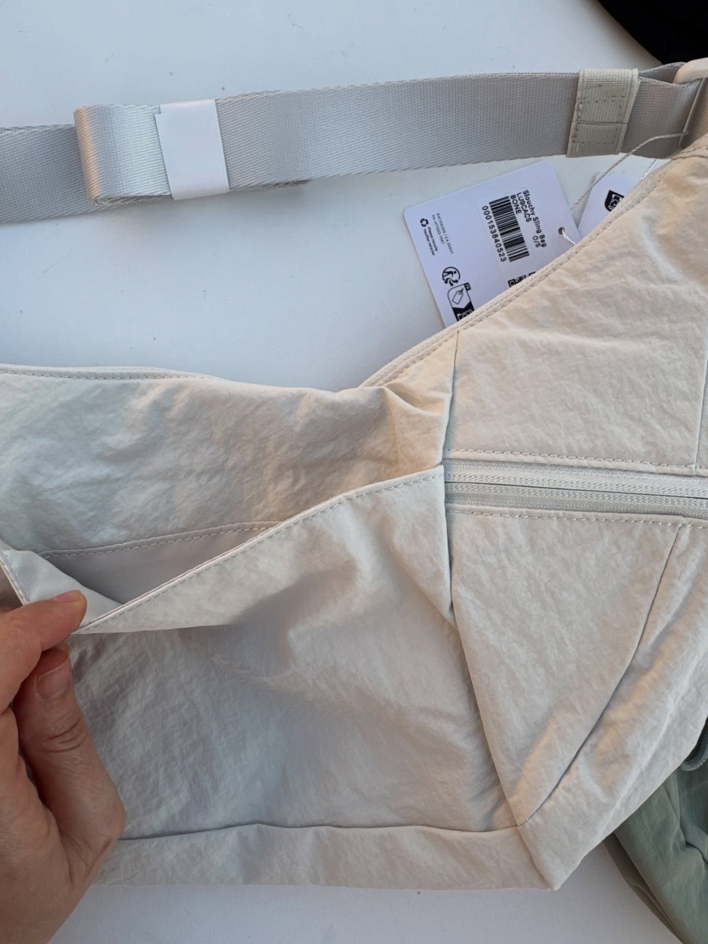 کیف اسلوچی اسلینگ Lululemon