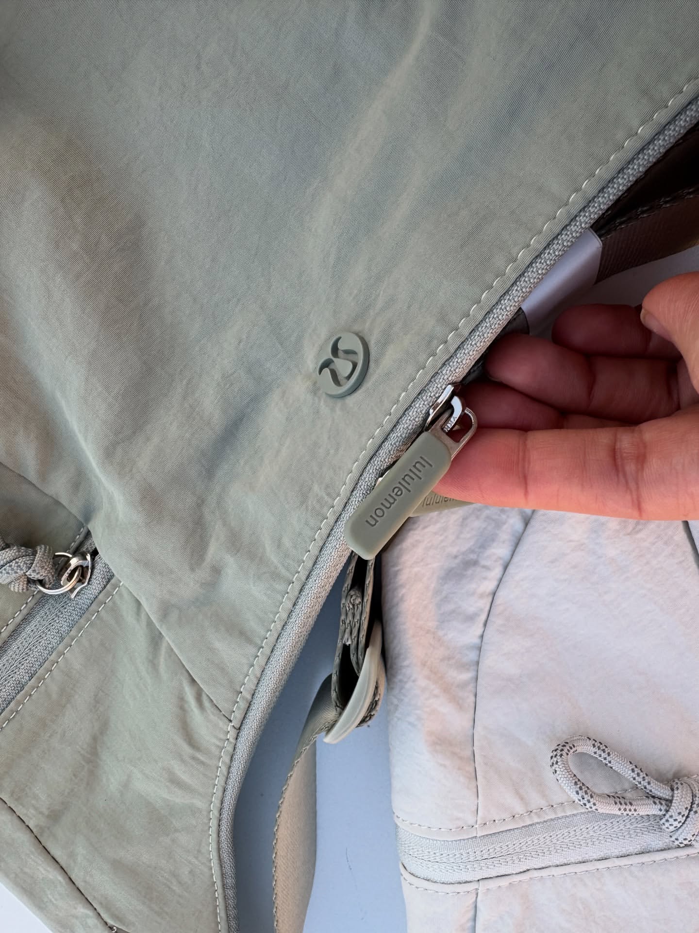 کیف اسلوچی اسلینگ Lululemon