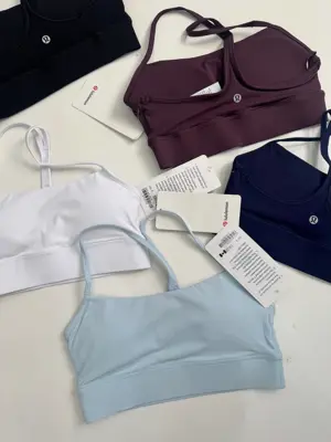نیم‌تنه بندی Lululemon Align