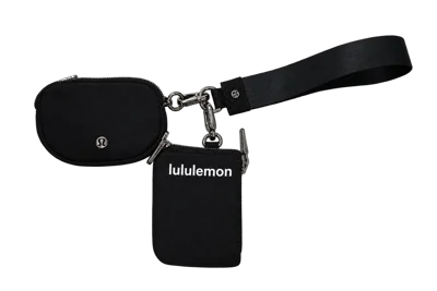 جاکارتی دوتکه Lululemon مشکی؛ دو کیف زیپ‌دار با بند ساده و یراق نقره‌ای