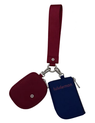 جاکارتی دوتکه Lululemon زرشکی و سرمه‌ای؛ بند ساده زرشکی و یراق نقره‌ای