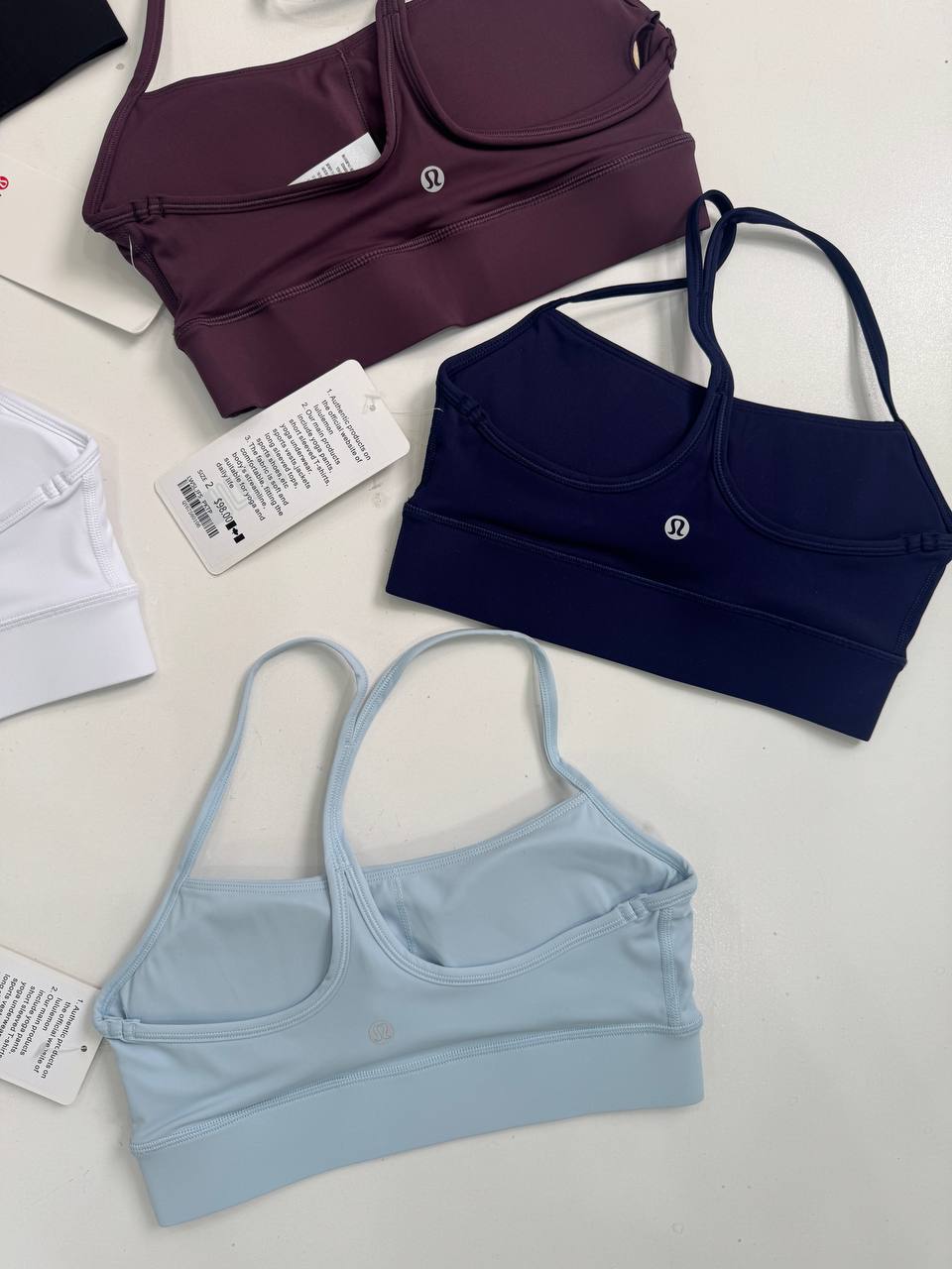 نیم‌تنه بندی Lululemon Align