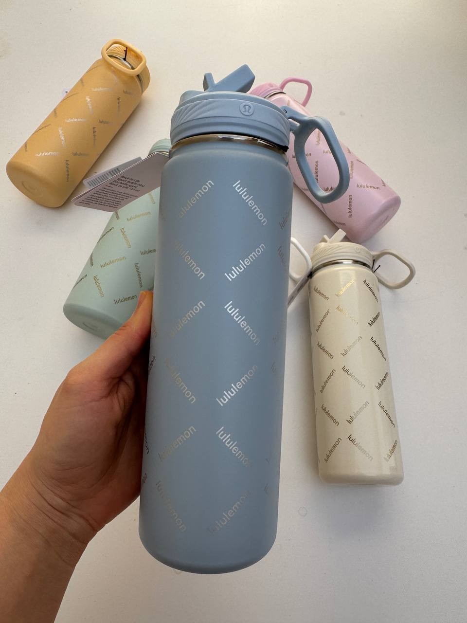 باتل مونوگرام Lululemon 24oz