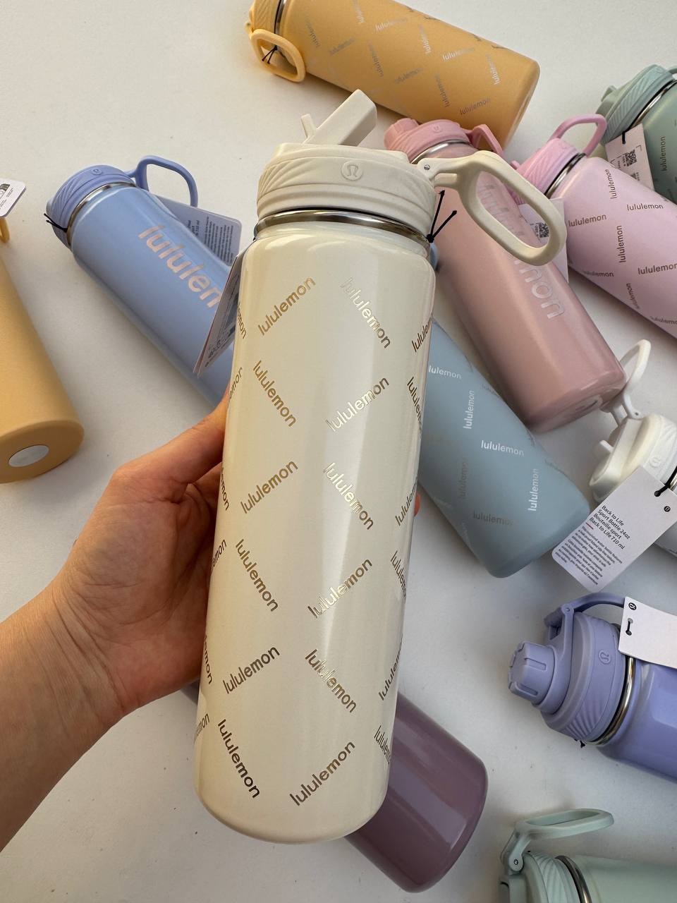 باتل مونوگرام شاین Lululemon 24oz